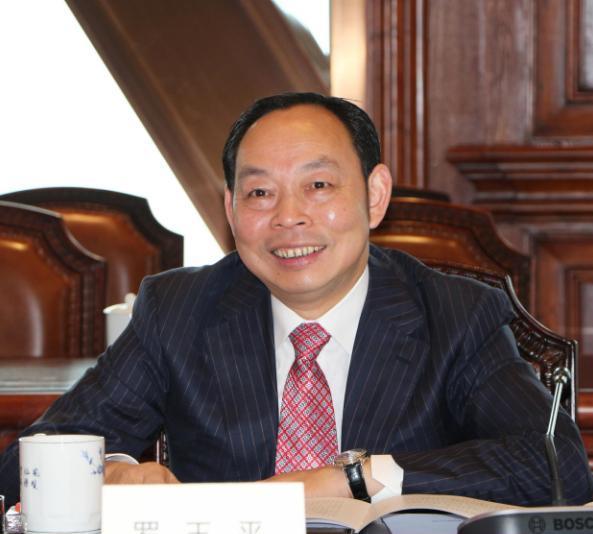 |地产大鳄罗玉平：名下企业欠1337亿难偿还，自己身价也仅剩50亿