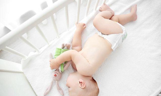 最佳视角|4个月的宝宝还不会翻身怎么办？