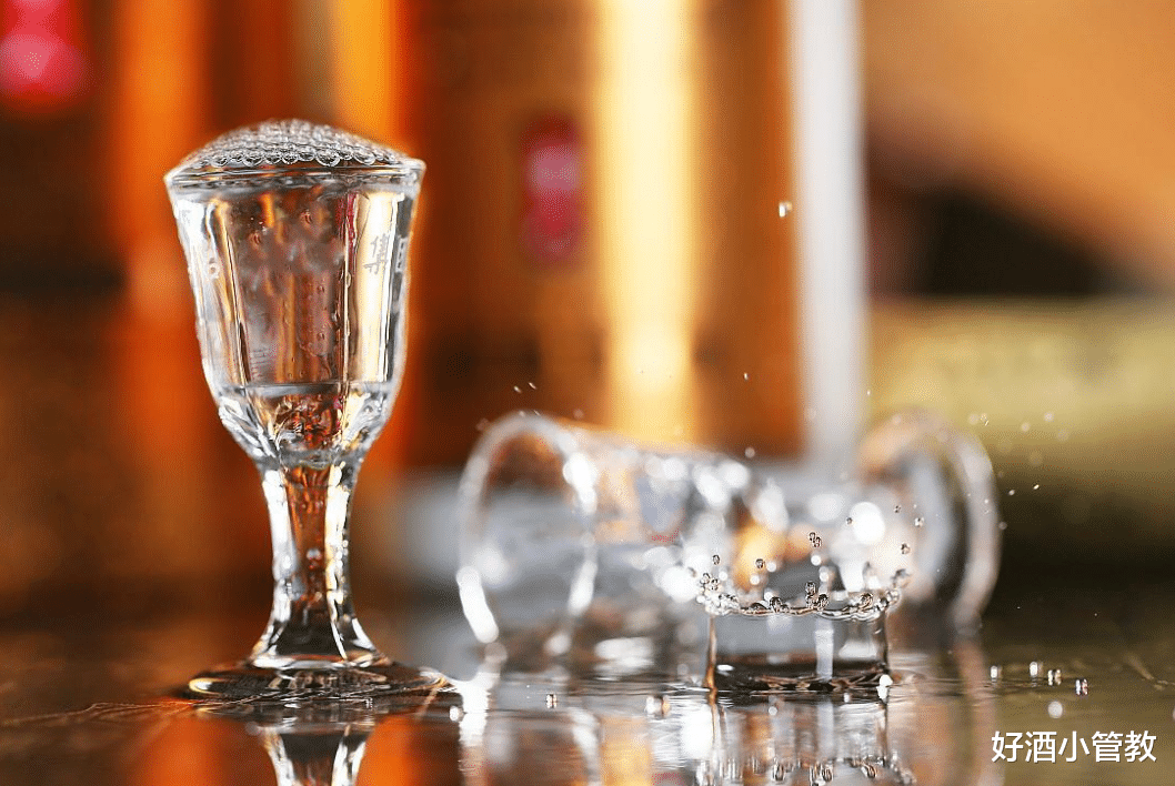 脂肪肝|喝一瓶白酒等于喝了多少红酒？多少啤酒？建议搞明白，喝酒不吃亏