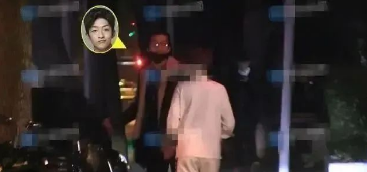 吴京|吴京亲手捧红的“白眼狼”，爆红后竟嘲讽吴京，网友：报应来了！