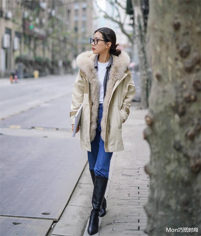 Mon巧搭时尚 最近火了一种穿搭叫“大衣+羽绒服”,时髦保暖又显瘦,冬天穿正好
