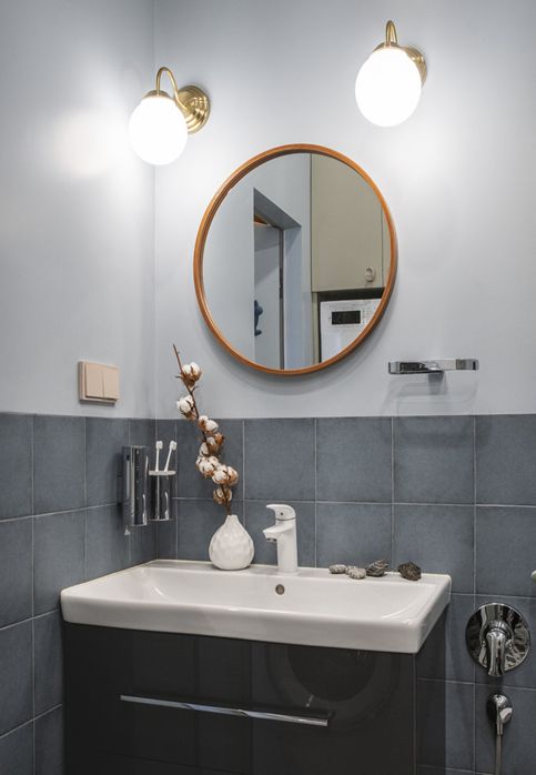 58㎡一室变两室,厨房做隔断微型客厅,还有整面墙大衣柜,超羡慕