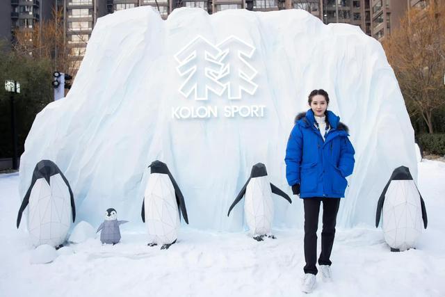 刘诗诗|刘诗诗罕见扮嫩！扎双麻花辫少女感爆棚，穿羽绒服丝毫不显臃肿