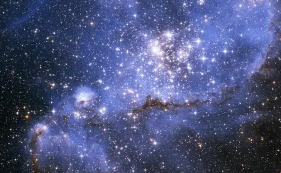 人类已知最大恒星有多大?相当于1.3亿亿颗地球、100亿颗太阳