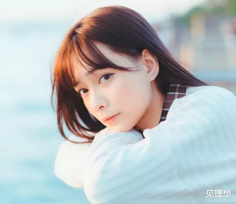 |23岁女星宣布离婚！结婚仅1年被曝出轨，前夫仍不舍称想重新追求