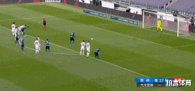 尤文图斯|3-2!裁判6次变主角,尤文图斯罪人演砸,1王牌2次疯狂续命