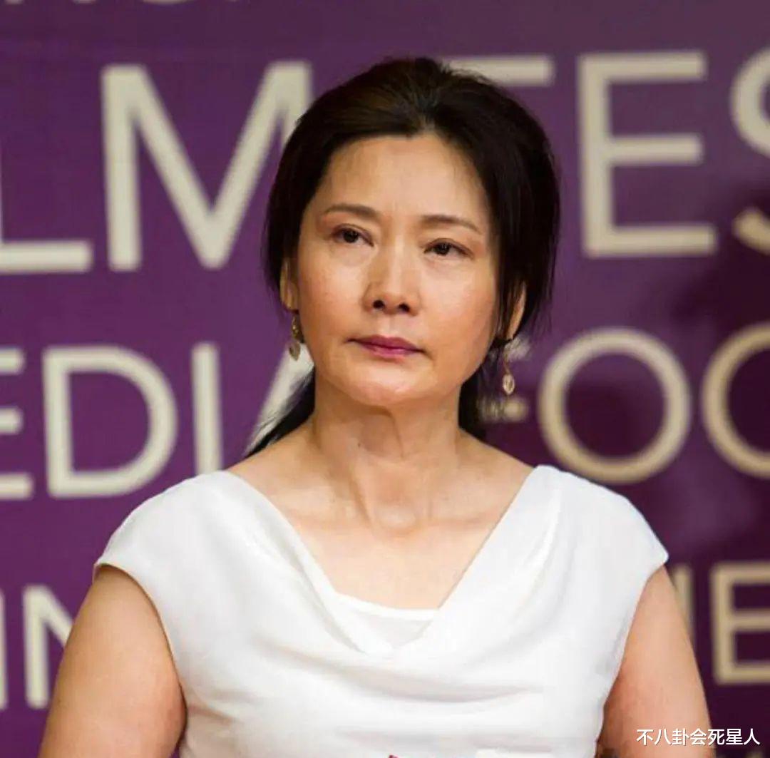 邱淑贞|10位自然衰老的中老年女星，皮肤松弛满面皱纹，但比整容脸舒服