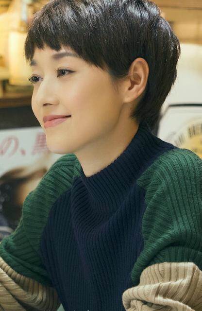 范冰冰|马伊琍难得秀身材，紧身皮裙“撑”出曲线感，换个发型更有女人味