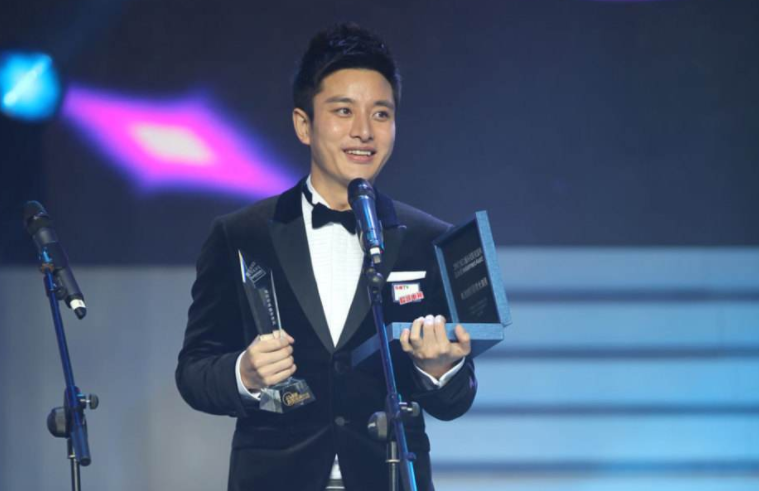 贾乃亮|甜馨九岁生日，贾乃亮发文为女儿庆生，称呼蕴含着满满的爱意