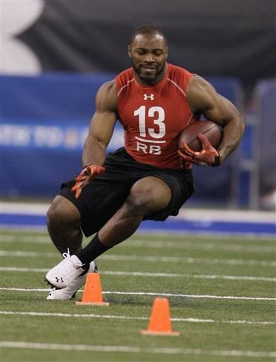 橄欖球|都說NBA球星肌肉很強壯，但和橄欖球運動員相比，他們都是弟弟！