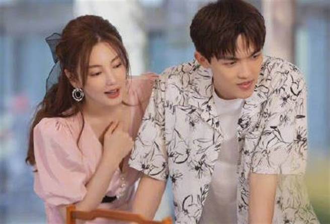 张雨绮|星女郎不满被恶剪怒杠电视台 1举动霸气护爱小男友却遭狂轰