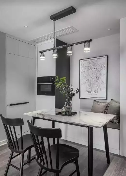 86㎡小户型，阳台做个小改动，等于多出一间卧室，太实用！