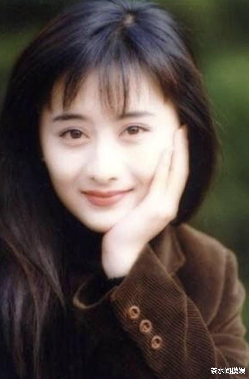 潘虹|年轻时美若天仙，如今却一个比一个“刻薄”，她们的“花期”太短