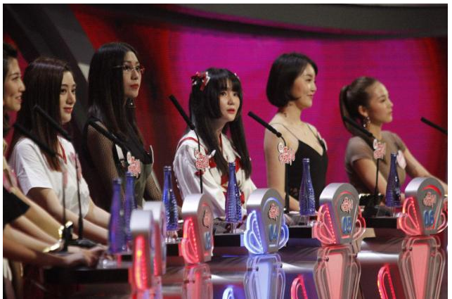 非诚勿扰|非诚勿扰火爆11年之久，美女嘉宾全是托，知道她们来自哪吗？