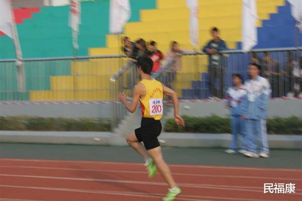 湿疹|患有湿疹，能不能吃牛羊肉等刺激性食物?