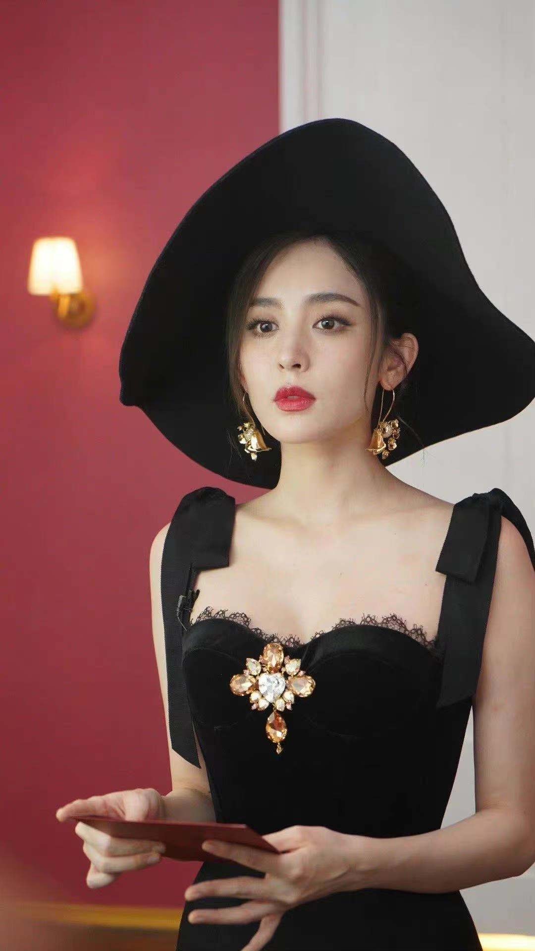 江南小蚂蚁|中年女人的“早秋穿搭”来啦！ 这3条裙子足以让你美上一整个秋天