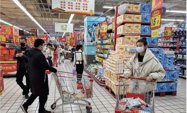 甘肃 甘肃一女子在超市偷东西被揭发后，竟扇店员一巴掌，为何如此恶劣