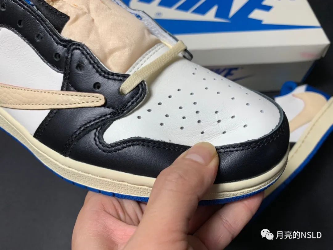 难舍离断|aj1倒钩闪电会是今年最贵的鞋吗?藤原浩阻止Travis Scott 将高帮做成黑蓝脚趾