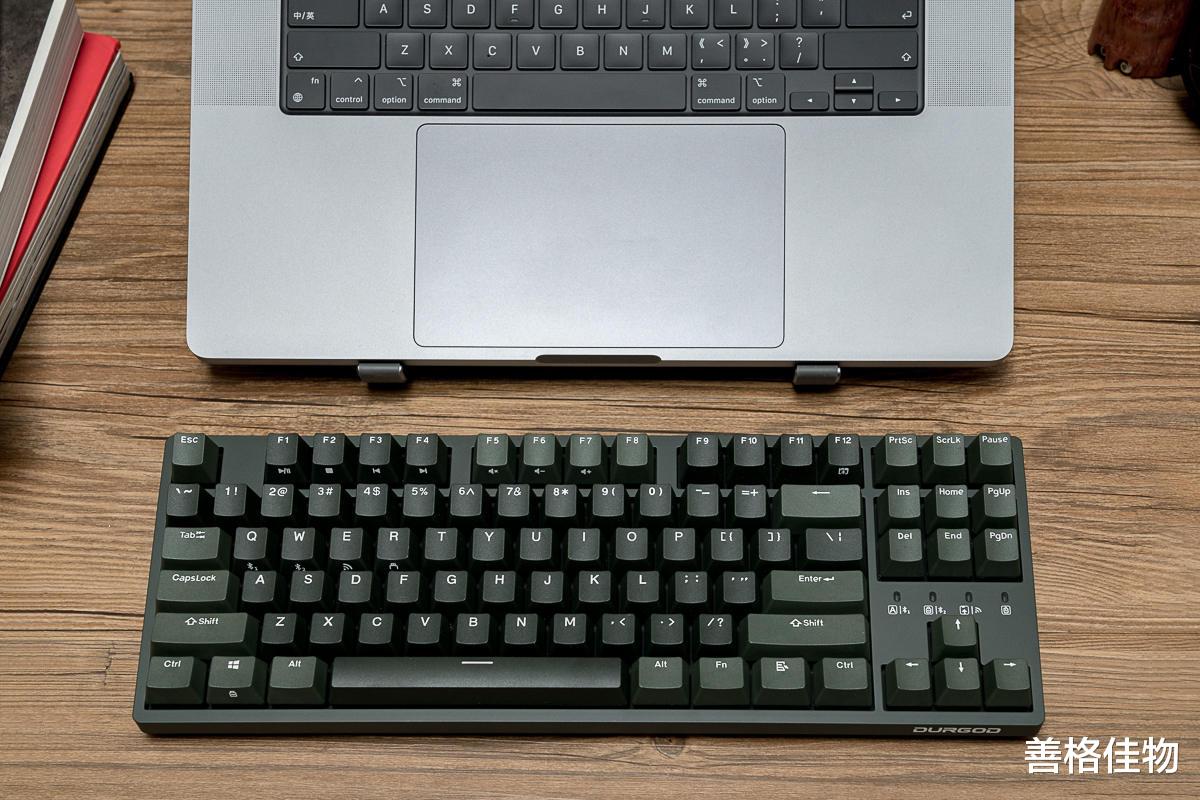 折叠屏|机械键盘怎么选？静音红轴适合打字吗？杜伽三模K320W苍峦墨体验