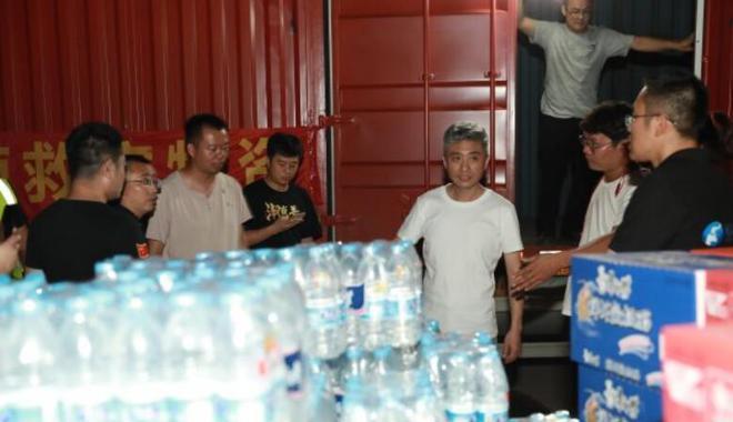 周炜|周炜：曾怒怼网友遭炮轰，如今登央视做评委，姜昆做法已表明立场