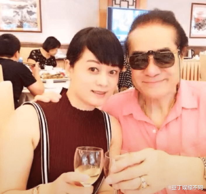 封神榜|《封神榜》播出31年，纣王老到认不出，87岁仍有妙龄少女相伴