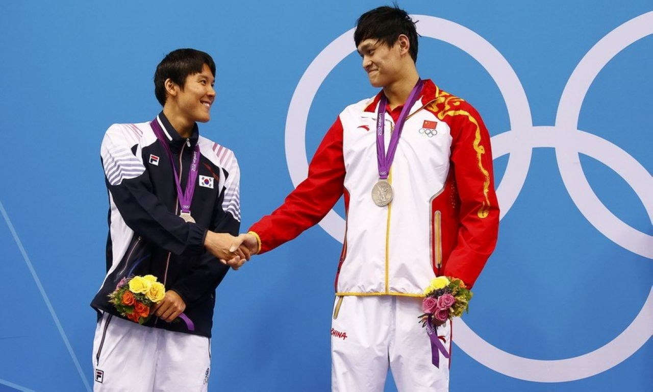 谢娜|全球罕见！LISA确诊 名导病亡 男神感染 韩国演艺圈为何惨遭新冠重创