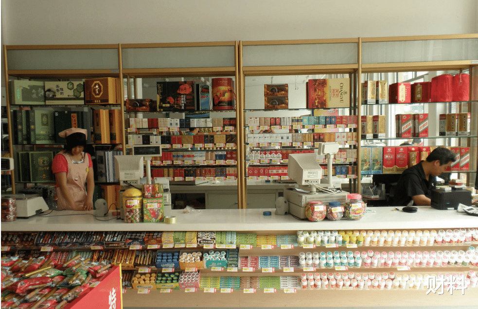 烟草业 软包香烟为何偏贵？跟硬包到底有什么区别？烟厂老员工说出实情