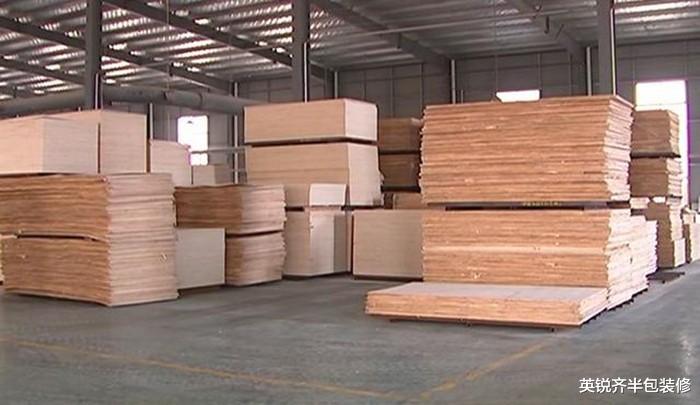 |品牌衣柜用颗粒板就卖这个价！总有人会买单