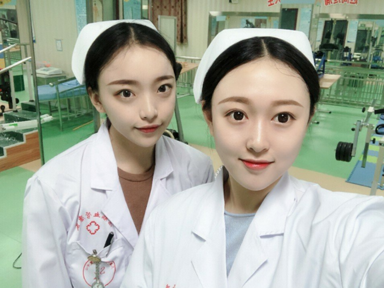 护士|男生喜欢的女友职业排行，公务员仅排第2，榜首自带主角光环