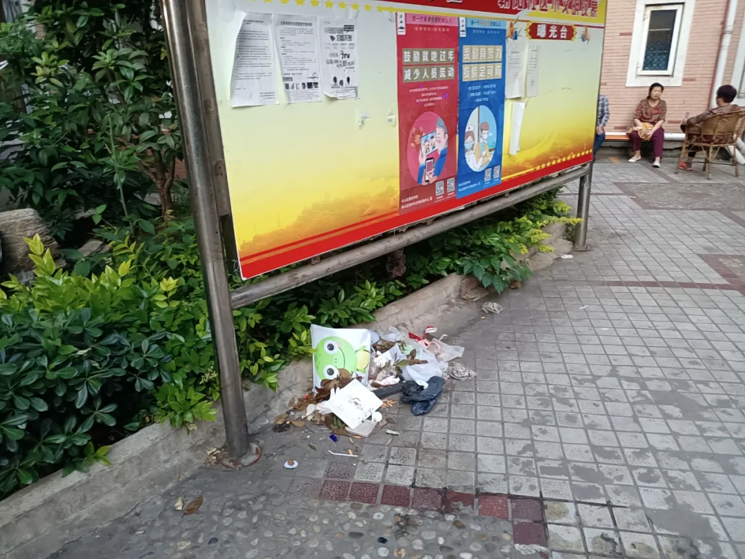 蚌埠论坛 物业连夜跑路?蚌埠某小区一片狼藉,责任在何方?