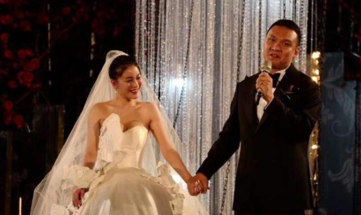 杨子|她参加好声音遗憾落选，未夺冠却嫁给爱奇艺副总裁，30岁成人生赢家