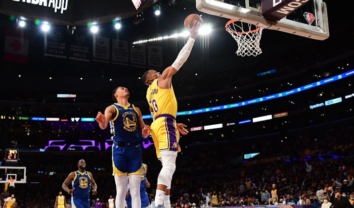 威斯布魯克|火了！威少低迷遭群嘲，豪言被打臉，球迷曬工作方式檢討會議