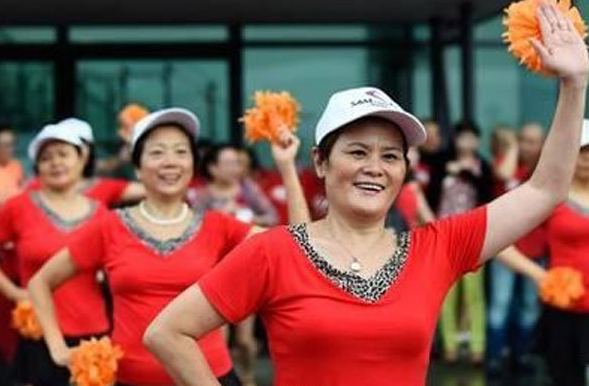 失眠|51岁大妈长期失眠，查出老年痴呆，医生：人到更年期，“1事”要克制