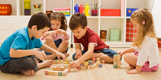 雷二有料|不同的育儿观念，造就不同的家庭氛围，使用正确的方法教育