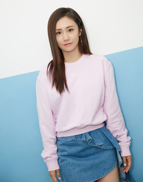 应采儿|'霸气'应采儿，私底下的穿搭太有范了，个人特色满满。