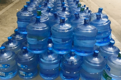 天天听健康 卫生组织联合声明：停止饮用“1桶装水”，会加速肺部病变，趁早换