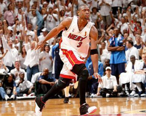 张康阳|NBA：都说最水FMVP是一哥，那么史上最强的五大FMVP都是谁？