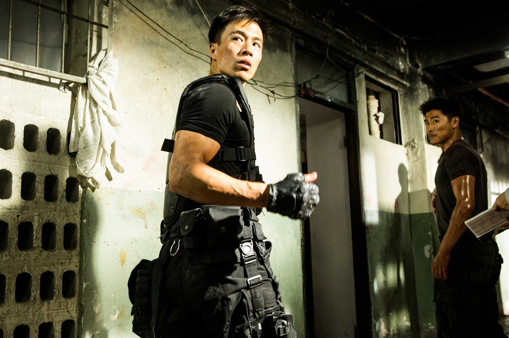 安志杰|《紧急营救》预售420元，安志杰7年来首部男主电影，没上映就扑了