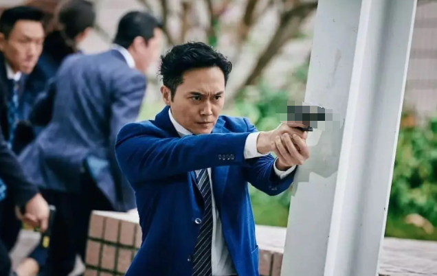 古天乐|港片后继无人？古天乐两部电影官宣，暴露了一个事实：演员都差不多