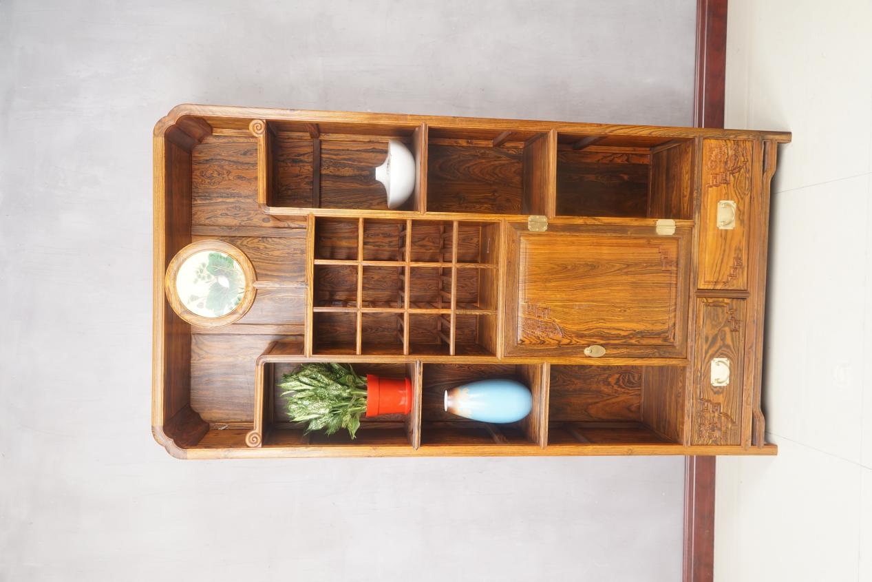 红木家具：红木衣柜的四季保养妙招，你知道多少？