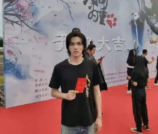 张雨绮|张雨绮的男朋友演电视剧了，当大家看到了他的扮相，都有些失望