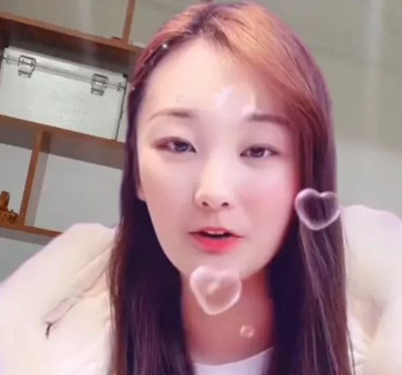 陈亚男|连导演都来蹭流量的陈亚男，为啥在直播带货上难以破局？