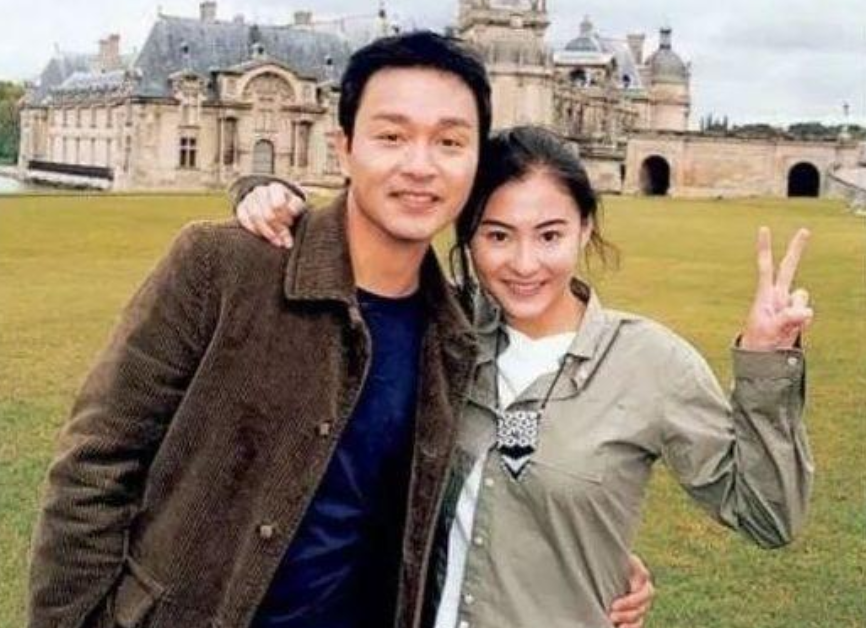 张柏芝|17年前，张国荣跳楼自杀，张柏芝灵前失声痛哭：若不是我，哥哥不会死