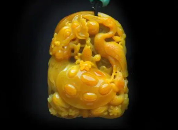 翡翠|翡翠原石表面，乱涂乱画的字母或者图案，也有一定的含义