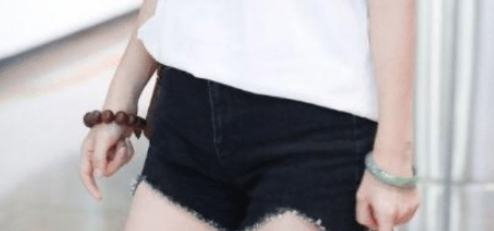 银元|当谭松韵罕见佩戴翡翠手镯，秒变小公主！你被惊艳到了吗？