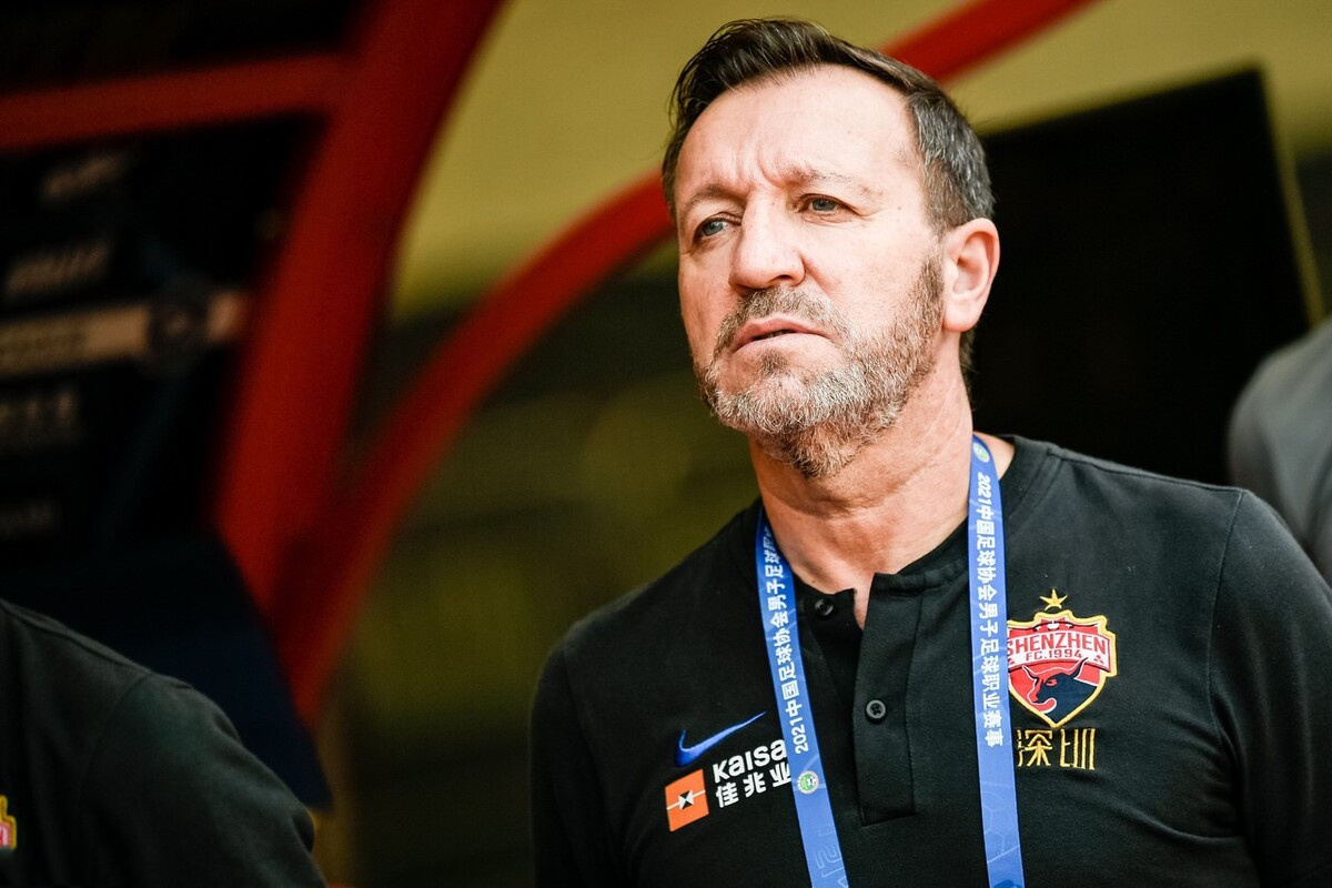 追寻星座的世界 足协杯：上海申花VS深圳队，保级队大战争冠队，申花难敌深足