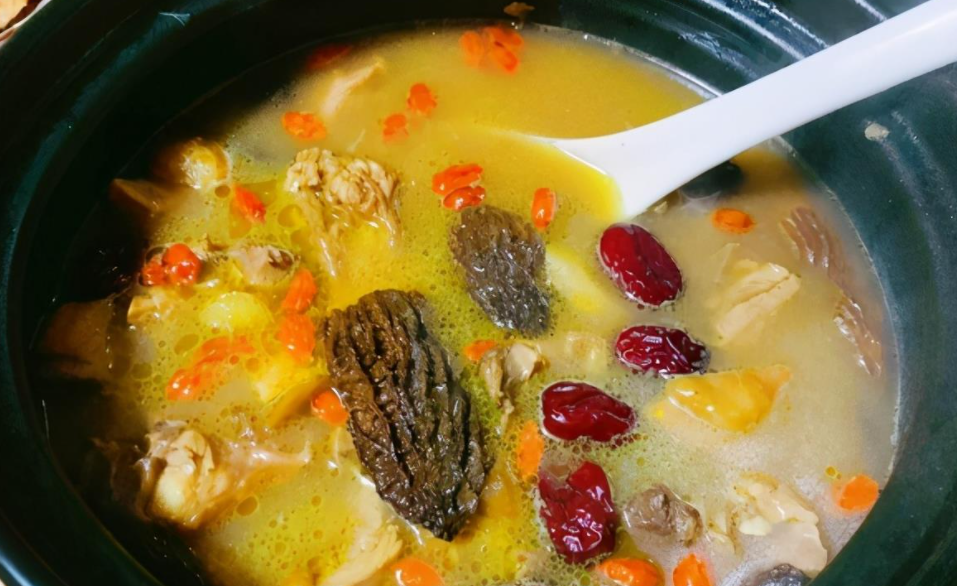 食管癌|孩子坚持睡前喝牛奶，遗憾查出脾虚，医生：睡前1个“习惯”，等于“放弃发育长高”