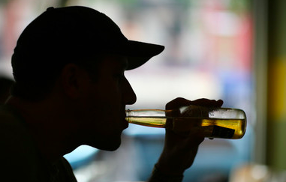 肝脏|肝不好的人，早起后会有“4黑、2臭”，养肝功，多做3事