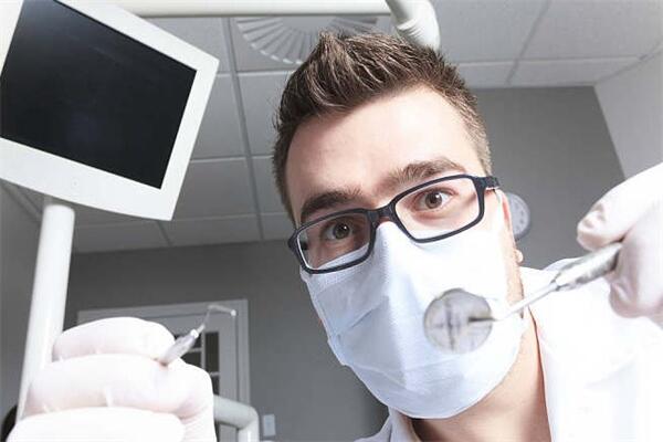 医生|90后女生想嫁的男人十大职业排行，公务员上榜，看看你是第几名？