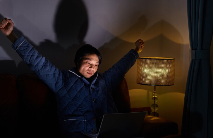 高血压|男子深夜脑出血，抢救3小时后离世，提醒：高血压患者做这事是在“玩命”